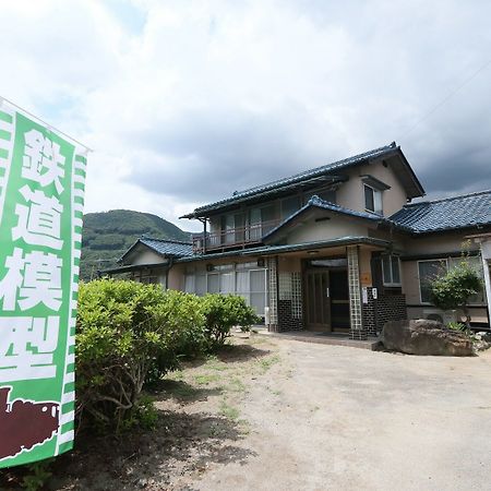 Tetsu No Ya Guesthouse For Railfans Fuefuki Luaran gambar